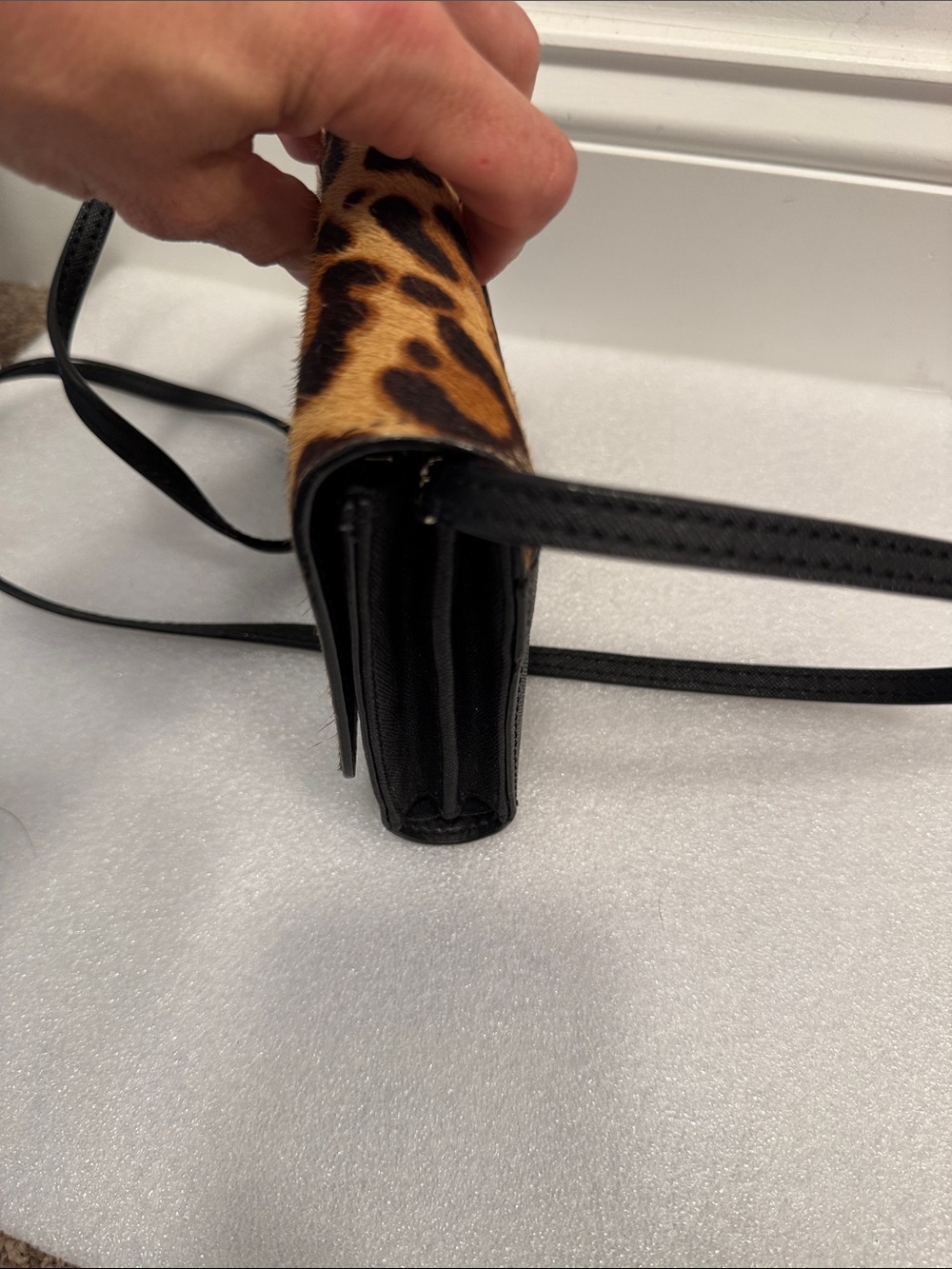 Kate Spade Run Wild leopard print cat crossbody bag - Picture 2 of 10